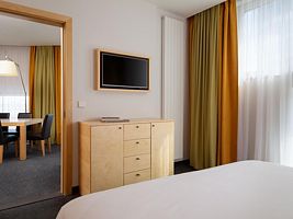 Двухместный люкс с 2 комнатами двуспальная кровать, Отель Airportcity Plaza St.Petersburg, Санкт-Петербург