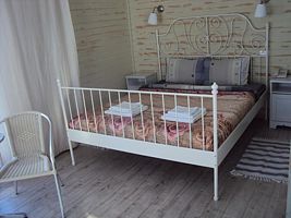 Двухместный люкс с видом на берег двуспальная кровать, Отель Островский Причал, Кострома