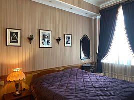 Двухместный номер Comfort с видом на внутренний двор двуспальная кровать, Отель Бристоль-Центральная, Таганрог