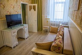 Двухместный полулюкс двуспальная кровать, Отель Бристоль-Центральная, Таганрог