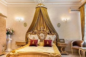 Двухместный люкс Екатерининский двуспальная кровать, Отель Бристоль-Центральная, Таганрог