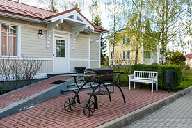 Люкс коттедж с сауной с красивым видом из окна, Отель Ладожская Усадьба Коттеджи, Ниэмелянхови