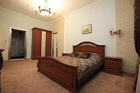 Двухместный полулюкс двуспальная кровать, Отель Паддок, Курган