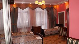 Трёхместный номер Comfort с видом на город, Отель ПостоялецЪ, поселок Барвиха