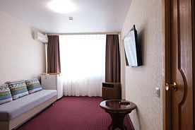 Двухместный номер Comfort двуспальная кровать, Отель Гостиница Центральная, Биробиджан