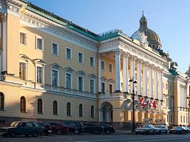 Двухместный номер Премиум с видом на Вознесенский проспект двуспальная кровать, Отель Four Seasons Lion Palace St. Petersburg, Санкт-Петербург