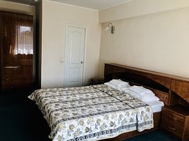 Двухместный люкс с балконом и с видом на город двуспальная кровать, Отель Реакомп, Москва