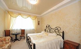 Двухместный люкс VIP c 1 комнатой двуспальная кровать, Отель Плаза, Волгоград