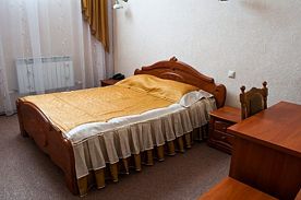 Двухместный номер Comfort двуспальная кровать, Отель Кольцо, Клинцы