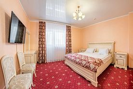 Двухместный люкс с балконом двуспальная кровать, Отель Red, Анапа