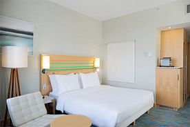 Двухместный номер Супериор с видом на парк двуспальная кровать, Отель Radisson Blu Челябинск, Челябинск