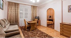 Трёхместный номер Standard с 2 комнатами, Отель Ретро, Новокуйбышевск