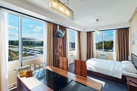 Люкс с 2 комнатами с красивым видом из окна, Отель Skyline Томск Аэропорт, Томск