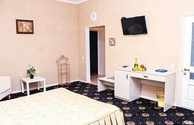 Двухместный номер Standard с балконом 2 отдельные кровати, Отель Галар Холл, Славянск-на-Кубани