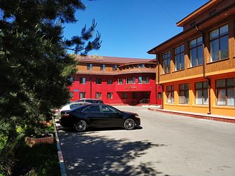 Отель Корона