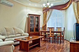 Двухместный полулюкс с 2 комнатами с балконом двуспальная кровать, Отель Лесная поляна, Ставрополь
