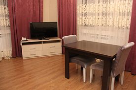 Двухместный люкс с 2 комнатами с красивым видом из окна двуспальная кровать, Отель Лесная поляна, Ставрополь