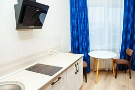 Двухместный полулюкс с кухней двуспальная кровать, Гостиничный Комплекс Aristokrat, Красноярск