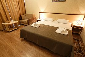 Двухместный номер Comfort двуспальная кровать, Отель Гранд Лион, Краснодар