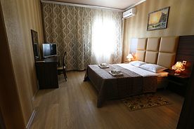 Двухместный номер семейный двуспальная кровать, Отель Гранд Лион, Краснодар