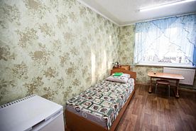 Кровать в общем номере (мужской номер), Отель Турист, Стрежевой