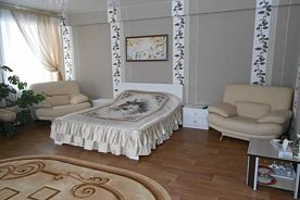 Двухместный люкс с 2 комнатами двуспальная кровать, Отель Арина, Дальнереченск