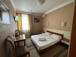 Двухместный номер Standard двуспальная кровать, Отель Дилижанс, Ольгинская