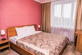 Двухместный полулюкс двуспальная кровать, Отель Золотая Долина, Новосибирск