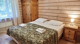 Четырёхместный коттедж Графский, Отель Царство-Королевство, поселок Рощино