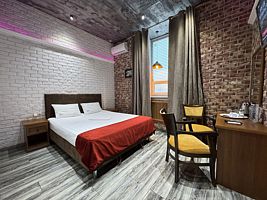 Двухместный номер Loft Deluxe двуспальная кровать, Отель Gipnoz na Dmitrovke, Москва