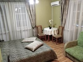 Двухместный полулюкс с балконом двуспальная кровать, Отель РГК Ковчег, Борисоглебский район