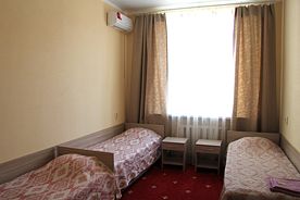 Трёхместный номер Economy, Отель Фаренгейт, хутор Малеваный