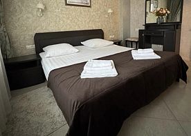 Четырёхместный люкс с 2 комнатами, Отель Оникс, Павловск