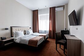 Двухместный полулюкс с видом на внутренний двор 2 отдельные кровати, Отель Премьер, Изворотень
