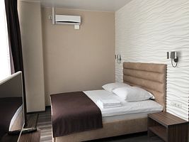 Двухместный люкс Категории B двуспальная кровать, Отель Victoria Center, Ачинск