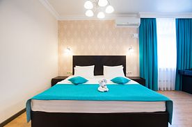 Двухместный люкс с видом на город двуспальная кровать, Отель Hotel Brown, Комсомольск-на-Амуре