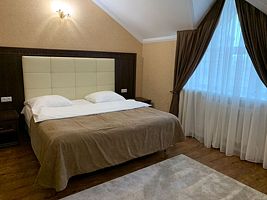 Двухместный номер Стандарт Мансарда двуспальная кровать, Отель Снежная Королева, Черкесск