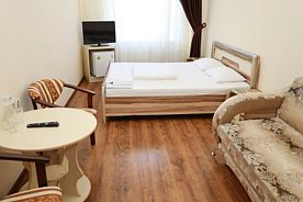Двухместный люкс двуспальная кровать, Отель Удача, Светлоград