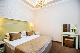 Двухместный номер с террасой семейный двуспальная кровать, Отель Bellagio, Геленджик