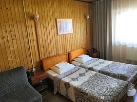 Двухместный номер Standard с красивым видом из окна 2 отдельные кровати, Отель Горнолыжный клуб Леонида Тягачева, деревня Целеево