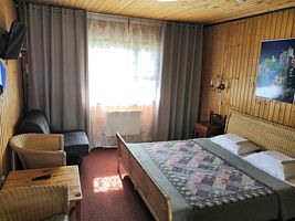 Двухместный номер Comfort с красивым видом из окна двуспальная кровать, Отель Горнолыжный клуб Леонида Тягачева, деревня Целеево