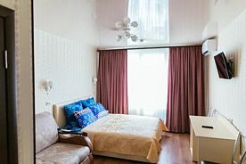 Двухместный семейный люкс двуспальная кровать, Отель Uyut on Belovejskaya, Москва