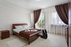 Трёхместный номер Standard с балконом, Отель Стрела, Ялта