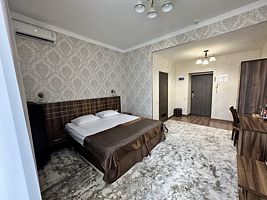 Двухместный номер Комфорт двуспальная кровать, Отель Петровский, Каменск-Шахтинский