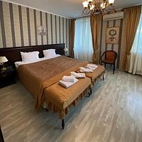 Двухместный люкс с балконом двуспальная кровать, Отель Аквамарин, Мытищинский район