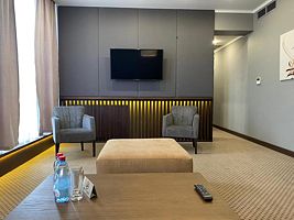 Люкс с балконом и с красивым видом из окна, Отель Olimp Plaza, Владикавказ