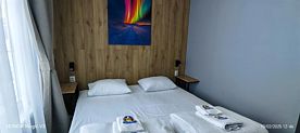 Двухместный номер Standard с видом на горы двуспальная кровать, Отель ArcticBrewery Hotel, село Териберка