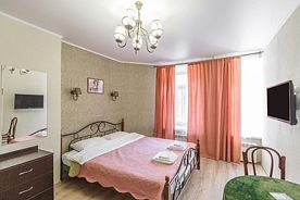Двухместные апартаменты с креслом-кроватью 12 стульев двуспальная кровать, Отель Ильфа и Петрова, Санкт-Петербург
