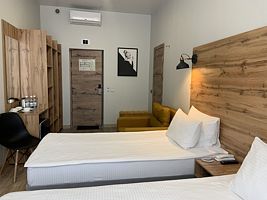 Двухместный номер Superior с балконом 2 отдельные кровати, Отель Кристалл, Глазов