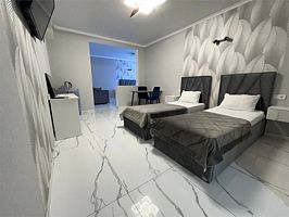 Двухместный семейный номер Comfort с балконом и с красивым видом из окна двуспальная кровать, Отель Ника, Пятигорск